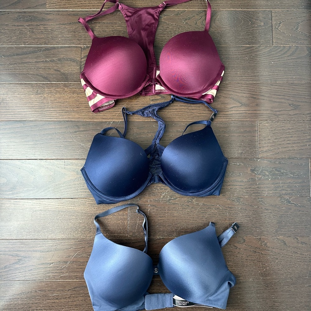Lot of 3 Victoria’s Secret Push-Up Bras 32C